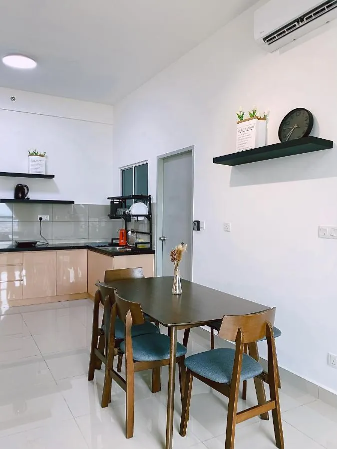 Amber Cove-Melaka-5 Pax-Netflix-Jbr Apartment Malaysia